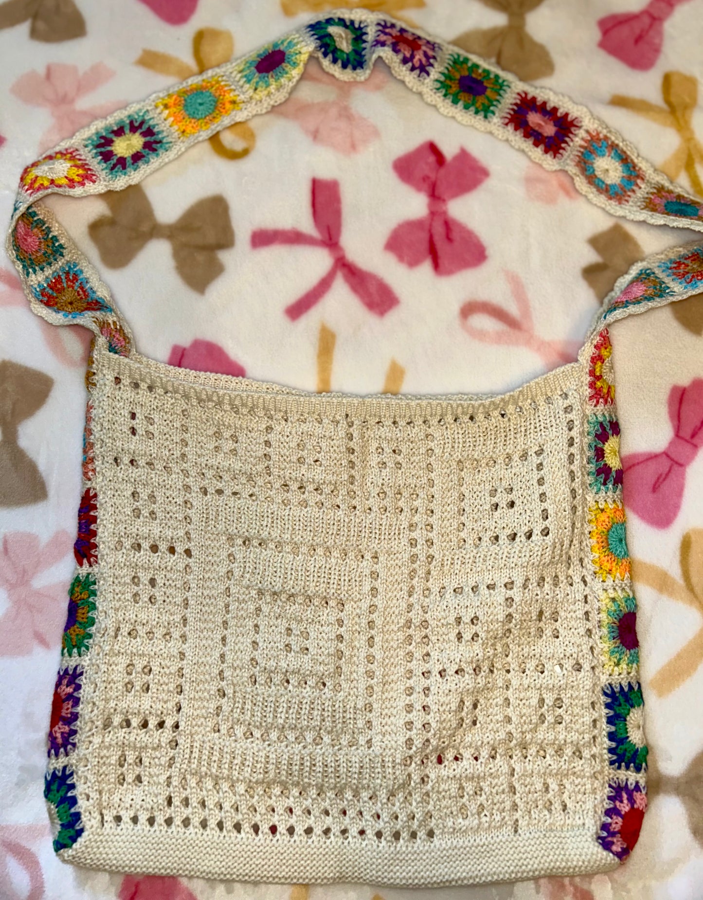 Knitted Flower Crossbody Bag